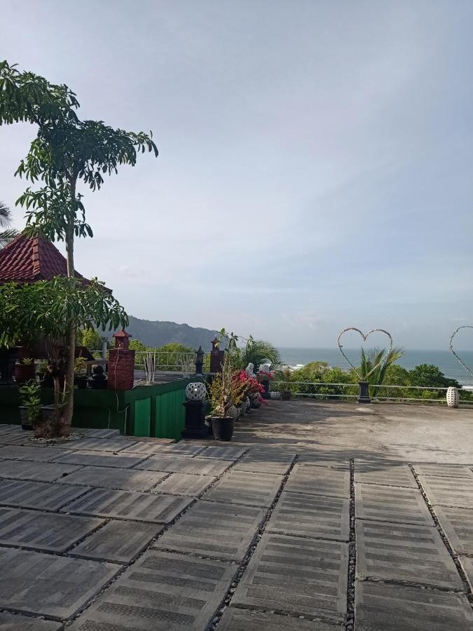 Losmen Kinasih Puncak & Gazebo Pandang Bantul Extérieur photo