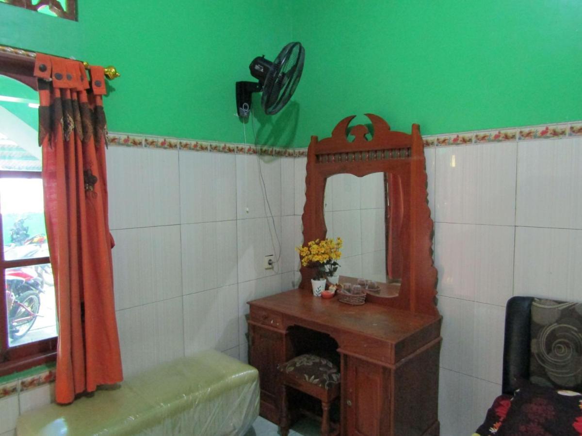 Losmen Kinasih Puncak & Gazebo Pandang Bantul Extérieur photo