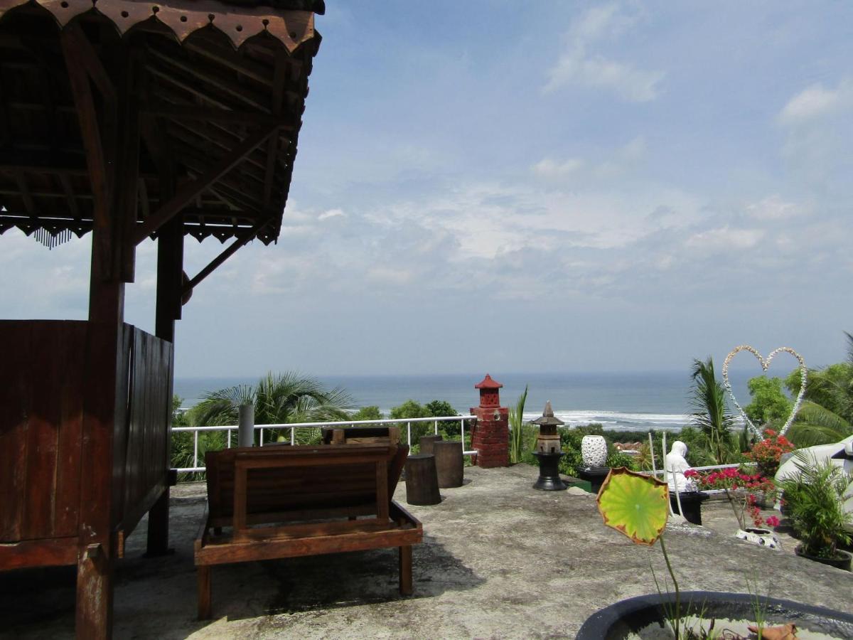 Losmen Kinasih Puncak & Gazebo Pandang Bantul Extérieur photo