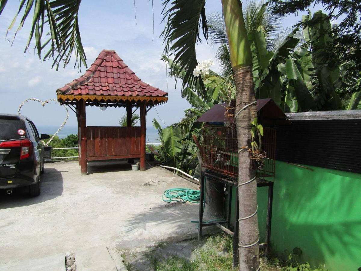 Losmen Kinasih Puncak & Gazebo Pandang Bantul Extérieur photo