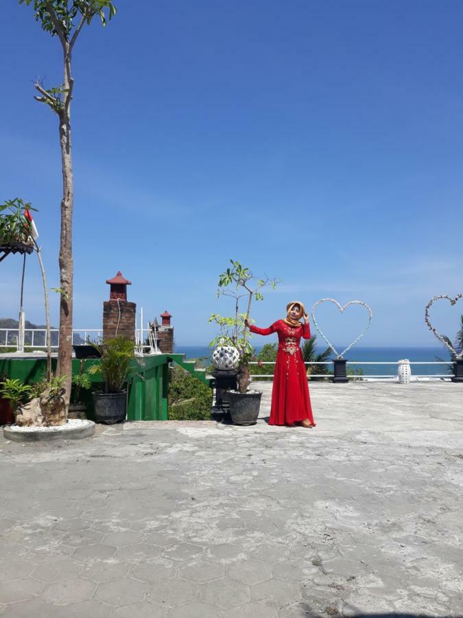 Losmen Kinasih Puncak & Gazebo Pandang Bantul Extérieur photo