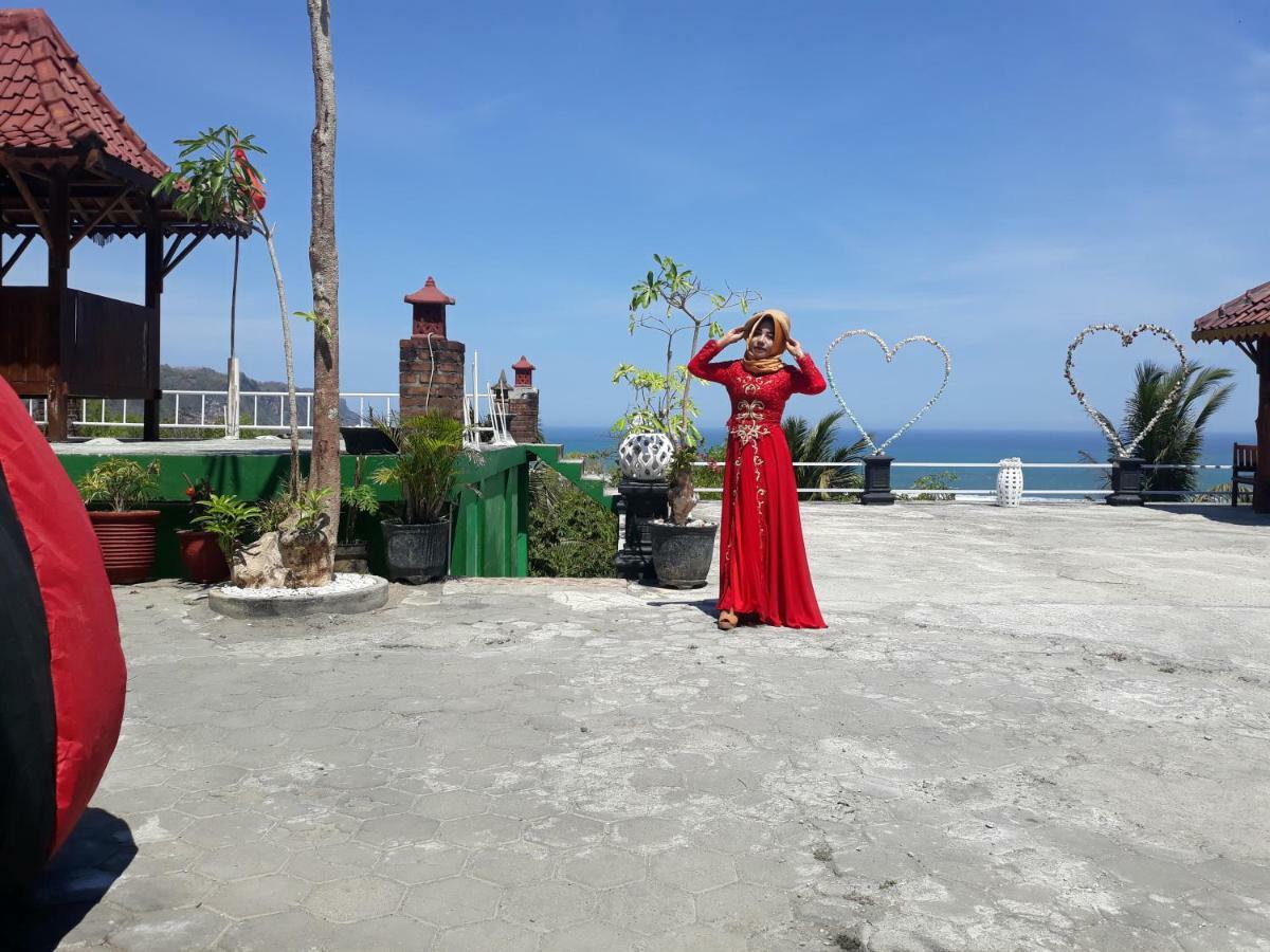 Losmen Kinasih Puncak & Gazebo Pandang Bantul Extérieur photo